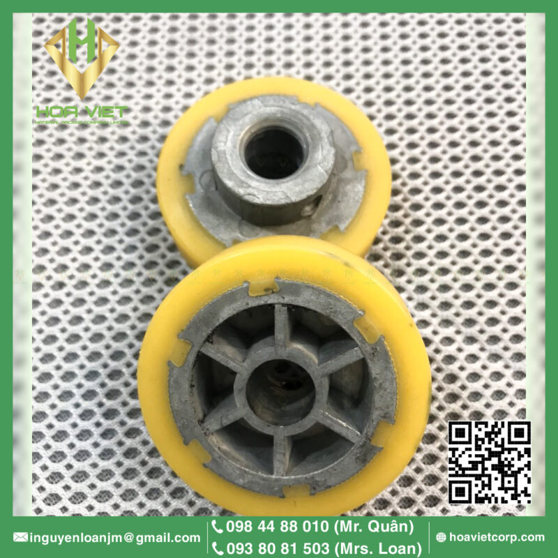 Trang chủ 29 Banh xe cao su may ep boc