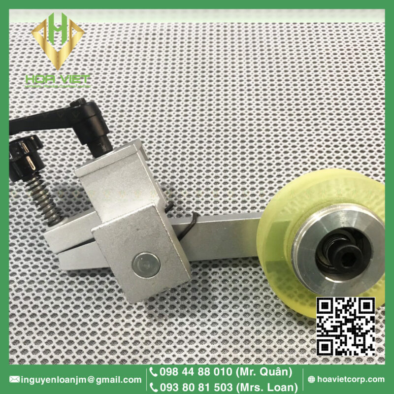 Bo Cum Banh Xe Cao Su Vang May Be