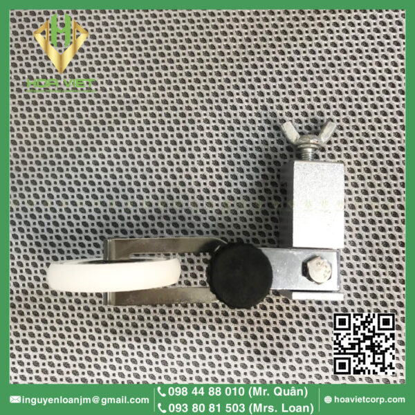 Bộ cùm bánh xe nhựa trắng có trục ĐK50 628Z