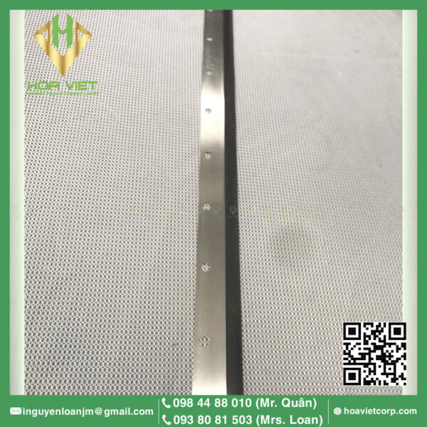Lưỡi Gạt Thép Komori A26 730 10 lổ