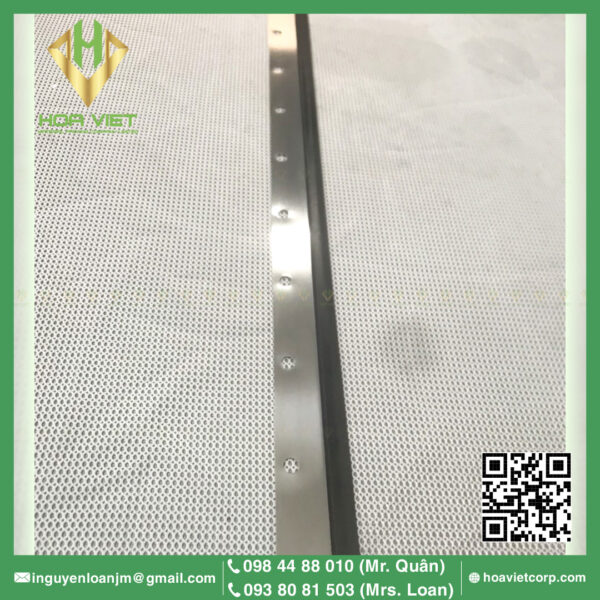 Lưỡi Gạt Thép Komori A28 780 10 lổ