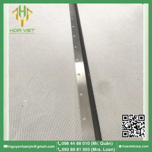 Lưỡi gạt Thép Komori A37 1020 13 lổ