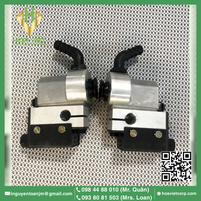 Tay Hut May Chiec Quang